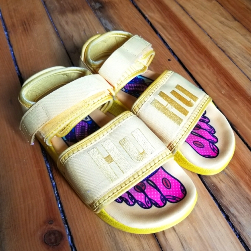 RARE Adidas Adilette 2 Pharell Williams Yellow Brand New Size 5 Human Race